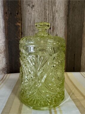 VTG Imperial Glass Americana #282 Yellow Hobstar Cookie Jar and Lid 8in